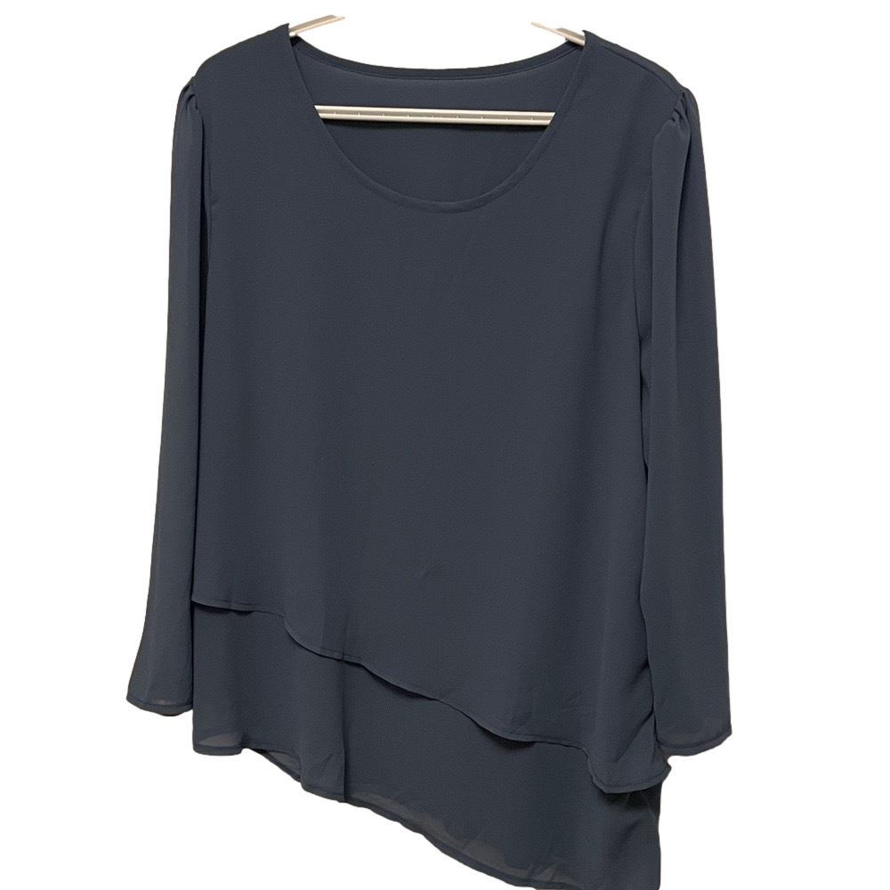 Nwt’s Emery Rose Dusty Blue Asymmetrical Top Size Large